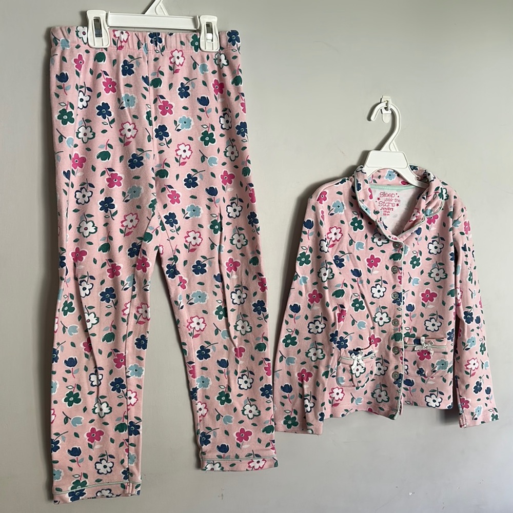 "Sleep in the Stars" 🌟 Floral Pink Pajama Set Size 7/8